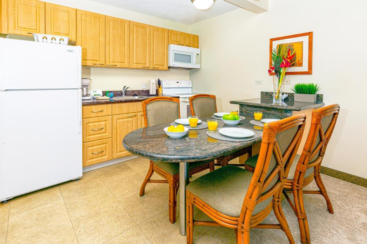 Mountain Views & Steps To Beach - Free Parking! Honolulu Exteriör bild