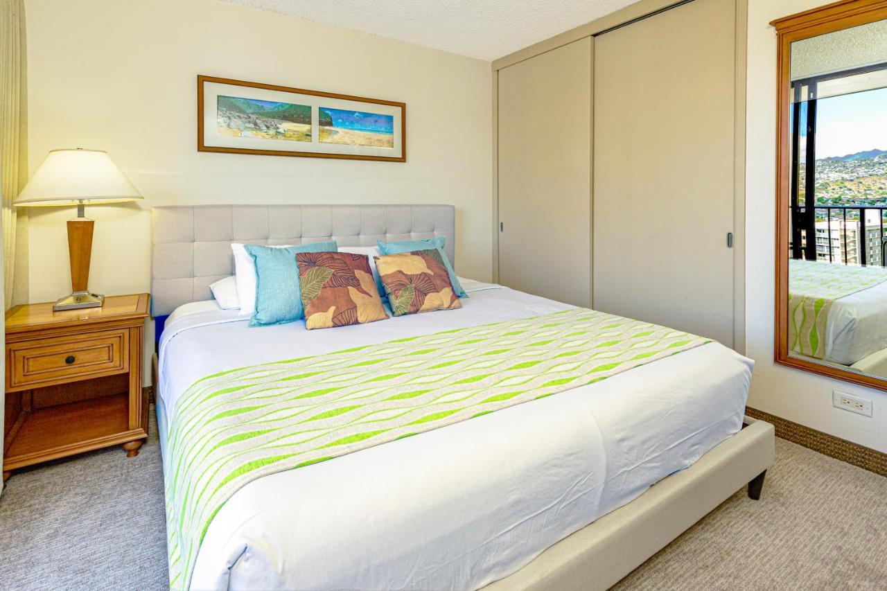 Mountain Views & Steps To Beach - Free Parking! Honolulu Exteriör bild
