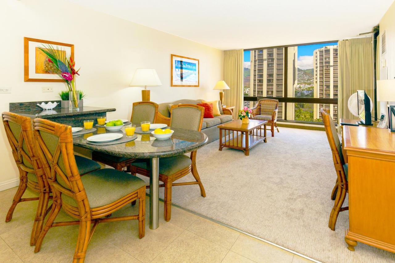 Mountain Views & Steps To Beach - Free Parking! Honolulu Exteriör bild