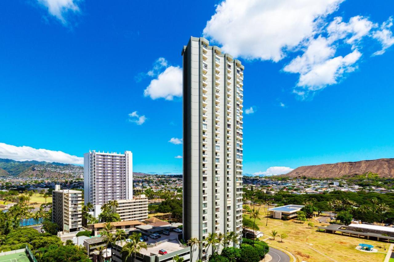 Mountain Views & Steps To Beach - Free Parking! Honolulu Exteriör bild